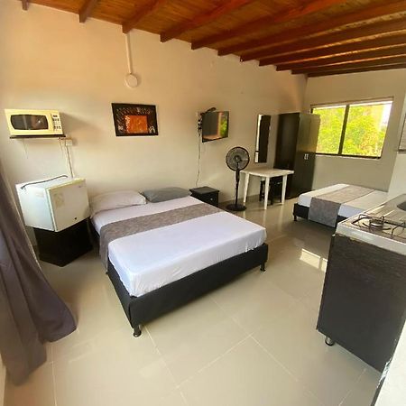 33 Hotel Bulerias 메딜린 외부 사진