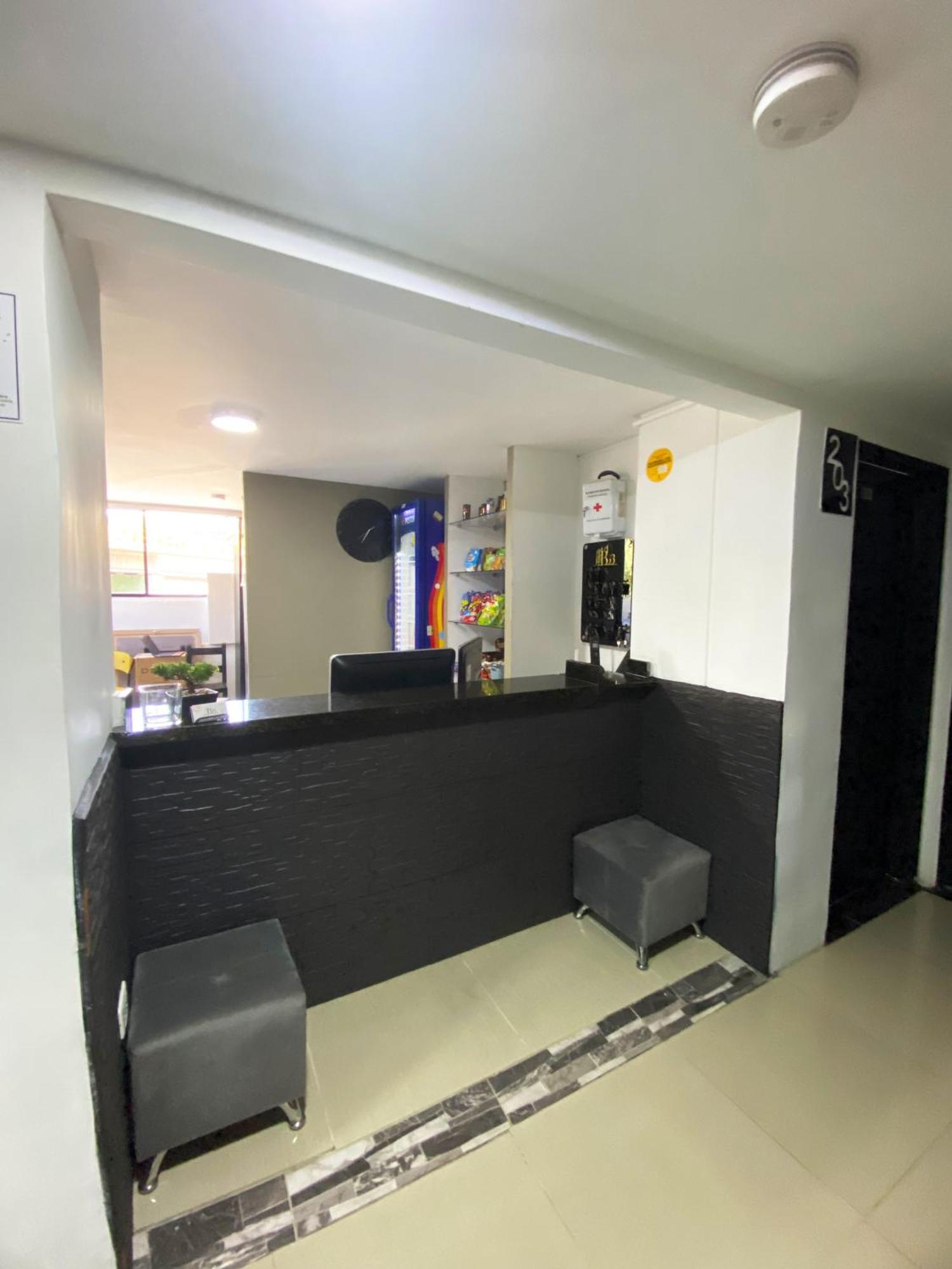 33 Hotel Bulerias 메딜린 외부 사진
