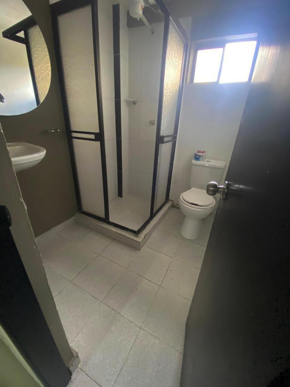 33 Hotel Bulerias 메딜린 외부 사진