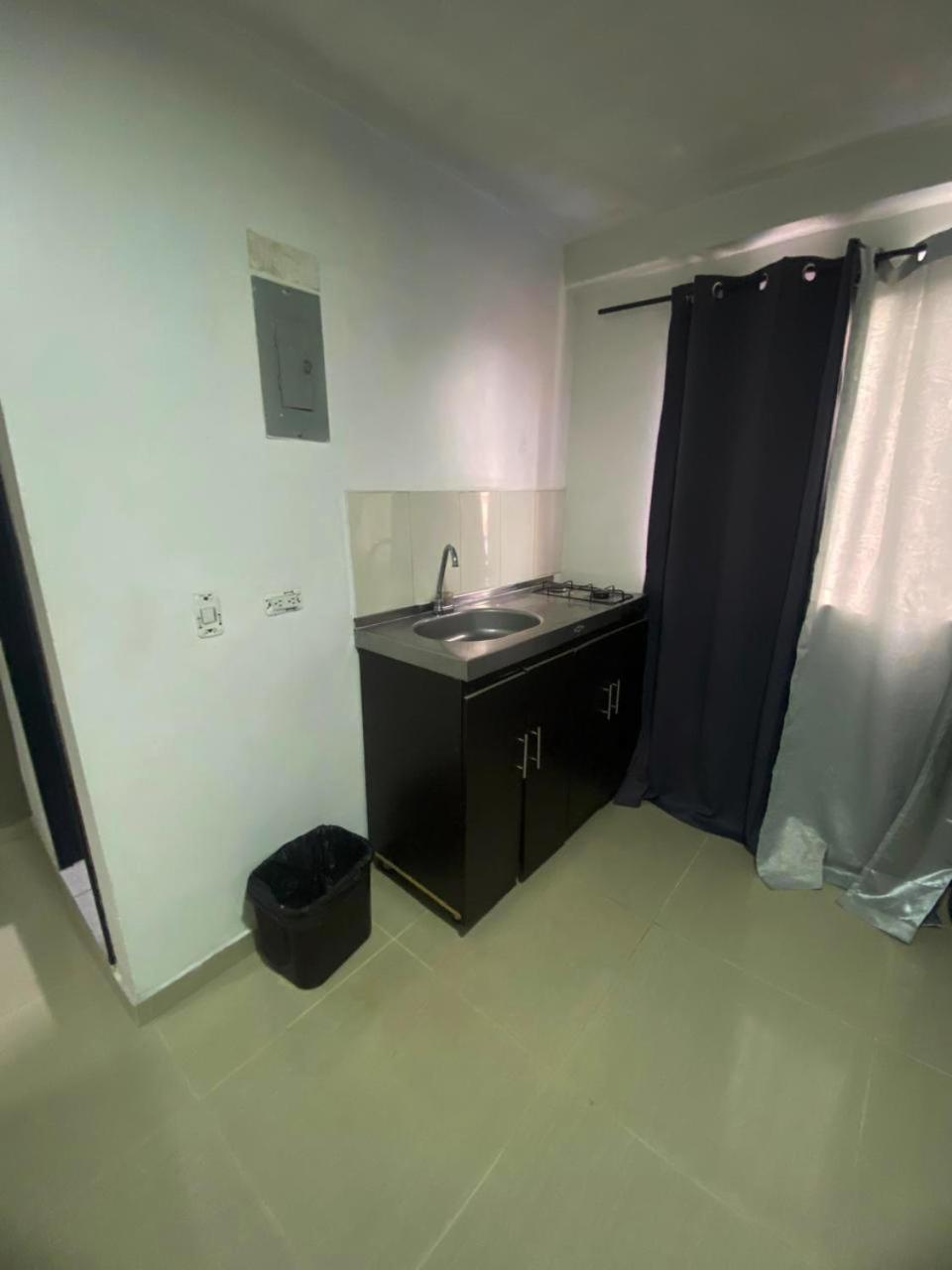 33 Hotel Bulerias 메딜린 외부 사진